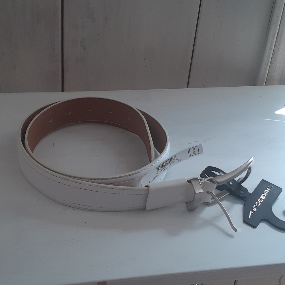 WHITE BELT. NEW. NIKEGOLF